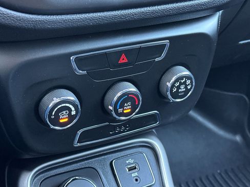 Used 2018 Jeep Compass Latitude w/ Trailer Tow Group image 20