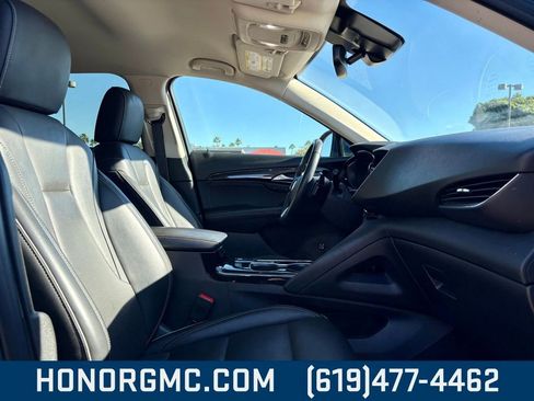 Used 2023 Buick Envision Essence image 22