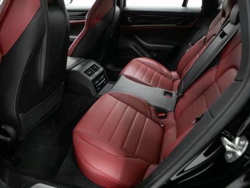 Certified 2024 Porsche Panamera RWD image 34