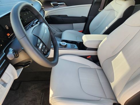 Certified 2026 Kia Sportage EX image 12