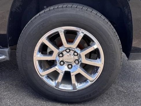 Used 2020 GMC Yukon Denali RWD image 8