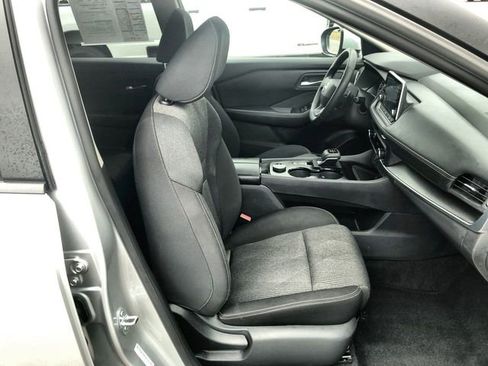 Used 2025 Nissan Rogue SV image 23