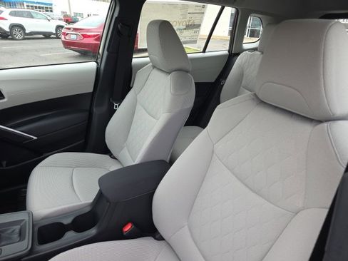 New 2026 Toyota Corolla Cross L image 9