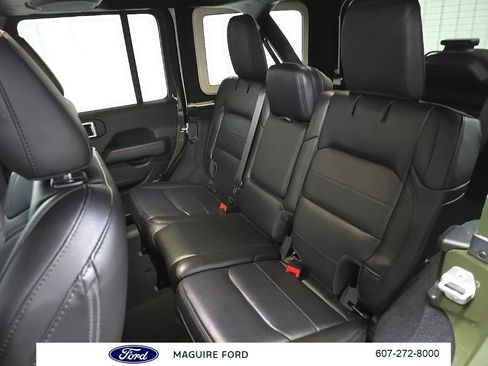 Used 2021 Jeep Wrangler Unlimited Sahara image 34