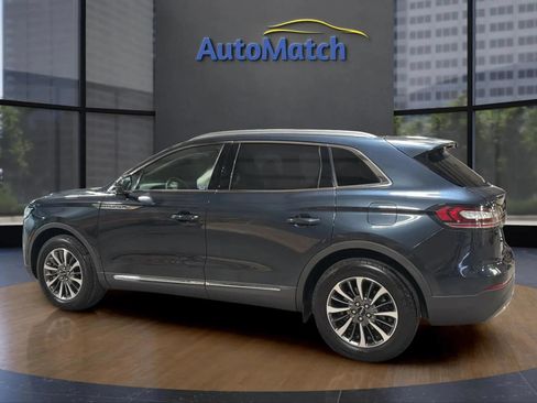Used 2022 Lincoln Nautilus FWD w/ Premium Package image 8