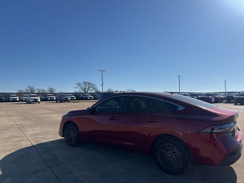 Certified 2026 Nissan Sentra SV image 14