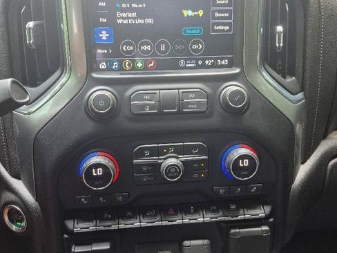 Used 2021 Chevrolet Silverado 1500 LTZ AWD/4WD image 34