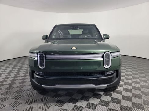Used 2025 Rivian R1T Adventure AWD/4WD image 8