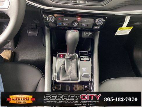 New 2026 Jeep Compass Latitude image 23