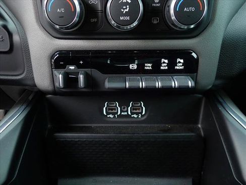 Used 2022 RAM 2500 Laramie w/ Night Edition AWD/4WD image 18