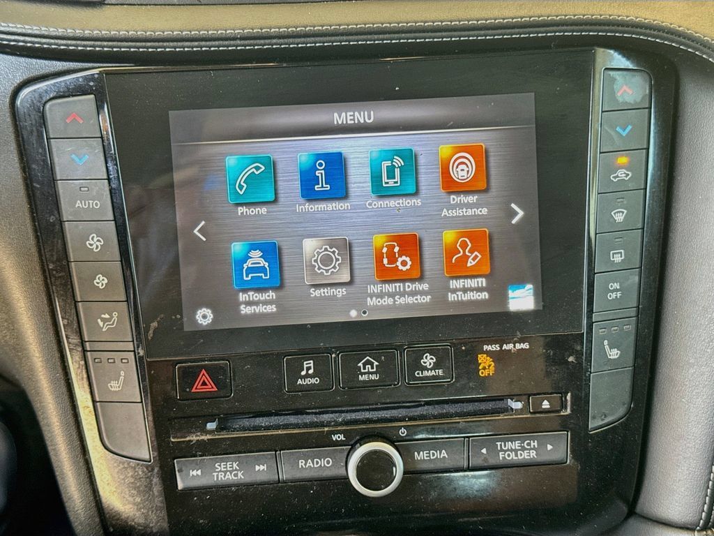 Used 2021 INFINITI QX50 Luxe FWD image 17