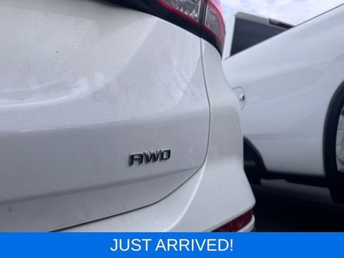 Used 2023 Chevrolet Equinox LS AWD/4WD image 9