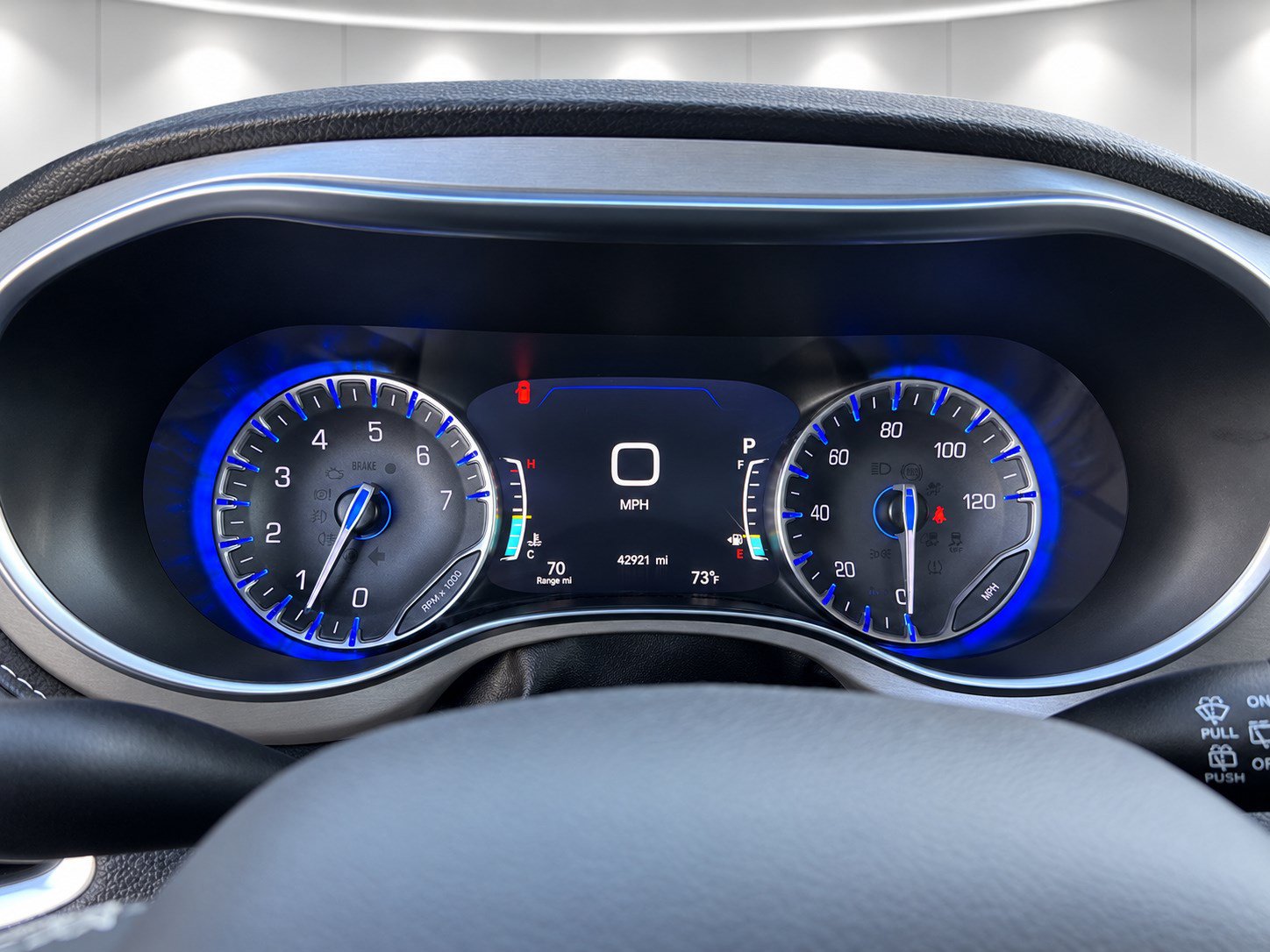 Used 2024 Chrysler Pacifica Limited w/ Uconnect Theater Family Group AWD/4WD image 14