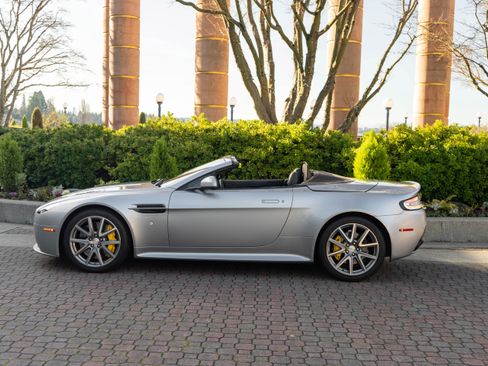 Used 2015 Aston Martin V8 Vantage GT image 3