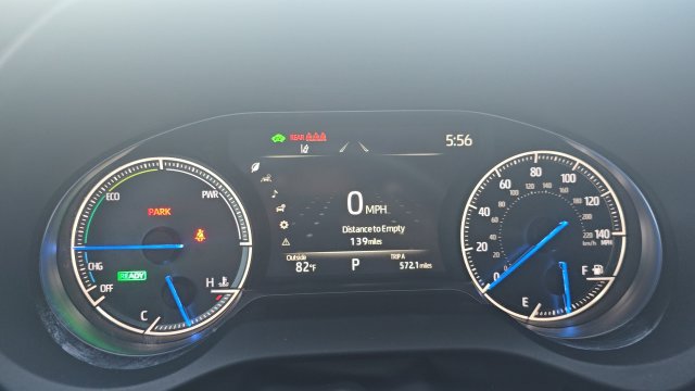 Used 2024 Toyota Venza XLE AWD/4WD image 32
