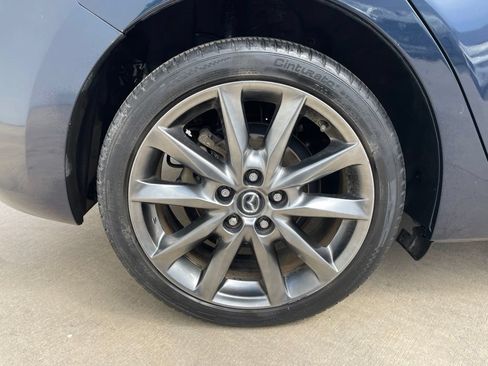 Used 2018 MAZDA MAZDA3 Grand Touring w/ Premium Equipment Package FWD image 27