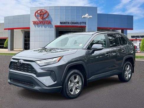 Used 2024 Toyota RAV4 XLE w/ Convenience Package FWD image 5