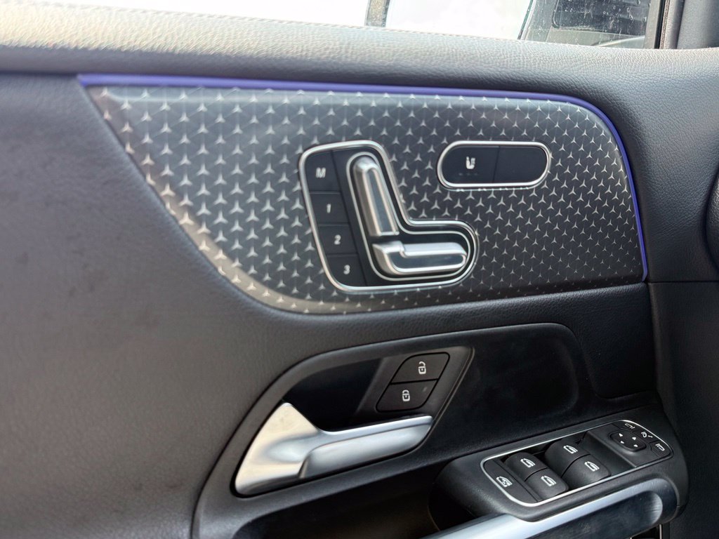 Used 2024 Mercedes-Benz GLB 250 image 12