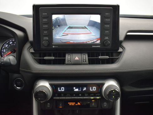 Used 2020 Toyota RAV4 XLE Premium AWD/4WD image 17