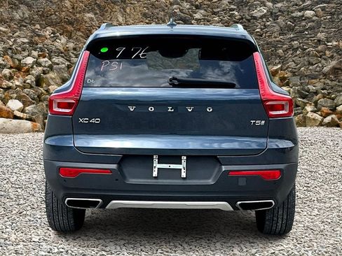 Used 2019 Volvo XC40 T5 Inscription image 4
