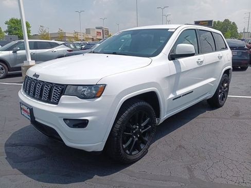 Used 2020 Jeep Grand Cherokee Altitude AWD/4WD image 1