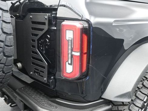 Used 2023 Ford Bronco Wildtrak AWD/4WD image 11