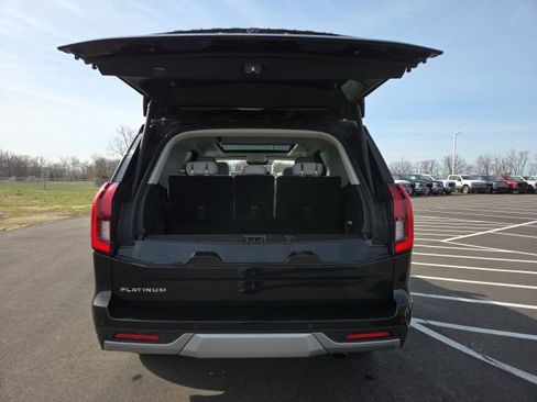 Used 2025 Ford Expedition Platinum w/ Driver's Package image 11