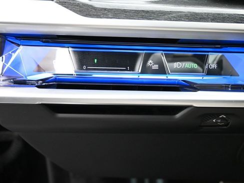 Used 2023 BMW i7 xDrive60 w/ Executive Package 2 image 20