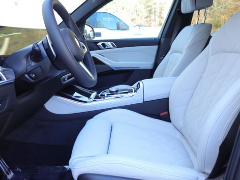 New 2026 BMW X5 sDrive40i w/ M Sport Package image 9