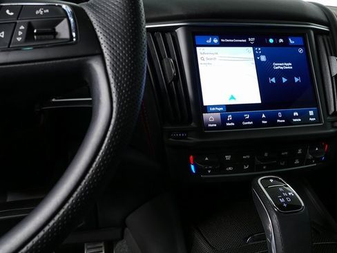 Used 2022 Maserati Levante Modena S image 14