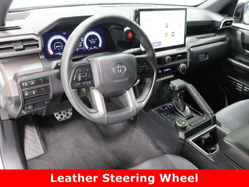 Used 2024 Toyota Tacoma TRD Sport image 13
