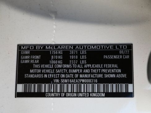 Used 2023 McLaren Artura image 26