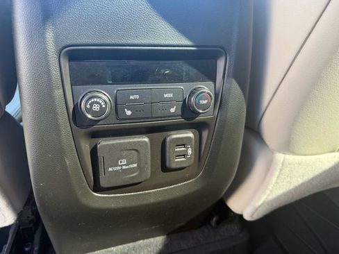 Used 2024 Buick Enclave Avenir w/ Avenir Technology Package image 15