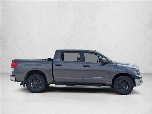 Used 2013 Toyota Tundra w/ SR5 Pkg image 4