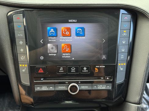 Used 2020 INFINITI QX50 Luxe w/ Navigation Package FWD image 27