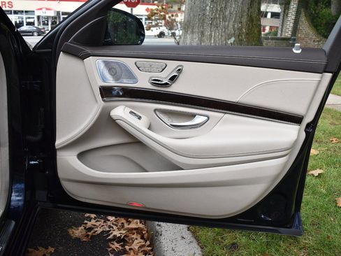 Used 2020 Mercedes-Benz S 560 4MATIC Sedan image 31