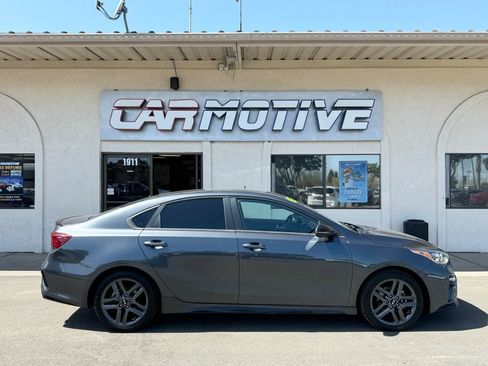 Used 2021 Kia Forte GT-Line w/ GT-Line Premium Package image 3