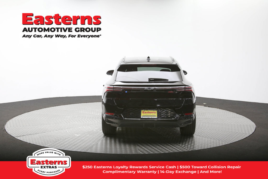 Used 2024 Chevrolet Equinox EV RS FWD image 37