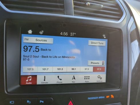 Used 2018 Ford Explorer Platinum image 14