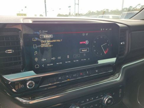 Used 2024 GMC Sierra 1500 Elevation image 22