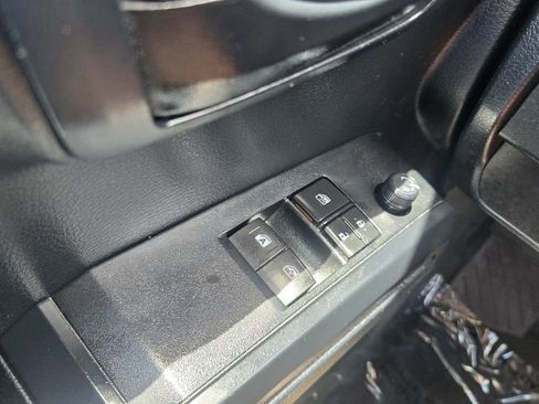 Used 2019 Toyota Tacoma SR AWD/4WD image 26