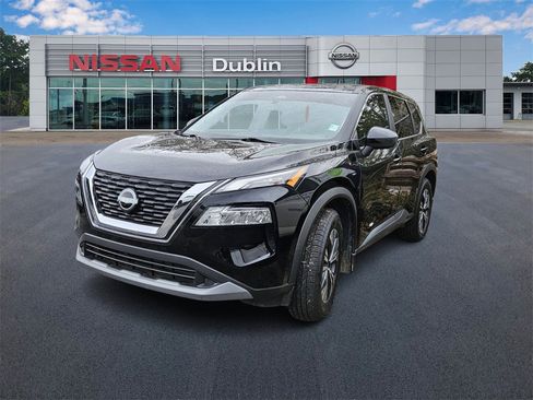 Certified 2023 Nissan Rogue SV image 1