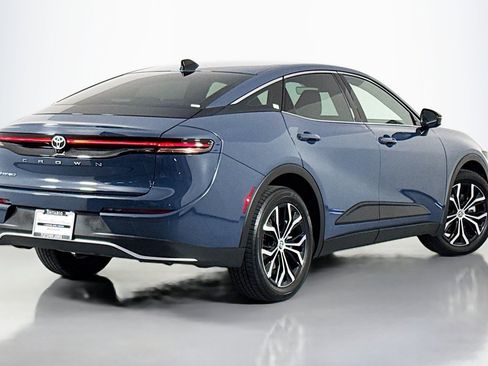 Used 2026 Toyota Crown Limited image 12