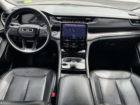 Used 2021 Jeep Grand Cherokee L Limited AWD/4WD image 2