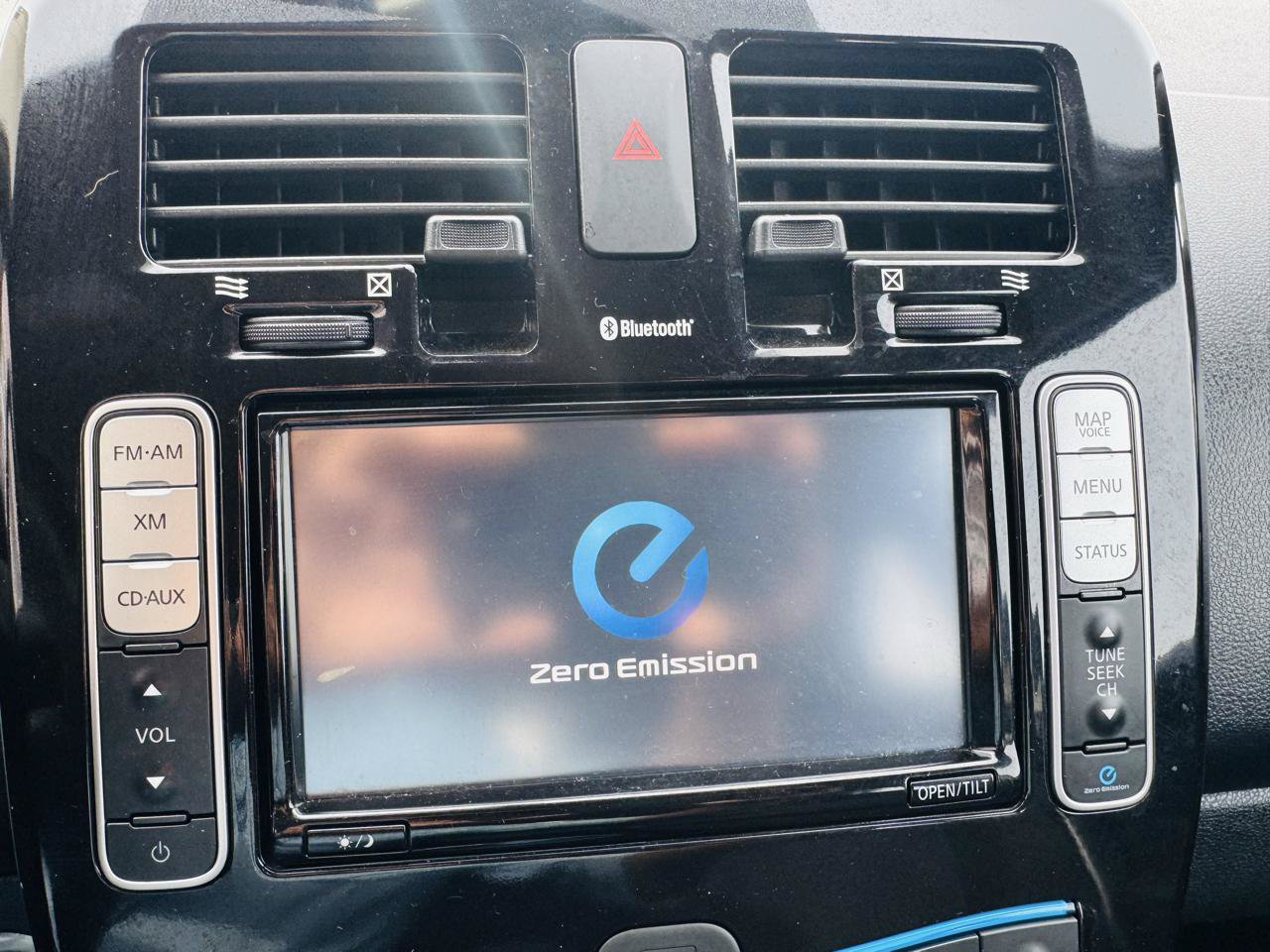 Used 2013 Nissan Leaf SV w/ Protection Pkg FWD image 12