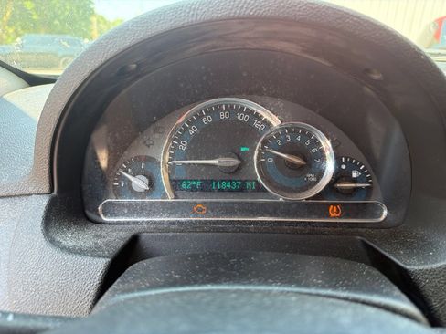 Used 2010 Chevrolet HHR LT FWD image 3