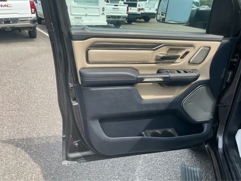 Used 2019 RAM 1500 Limited AWD/4WD image 10