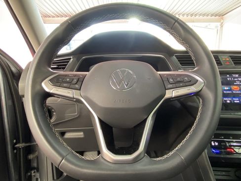 Used 2022 Volkswagen Tiguan SE image 27