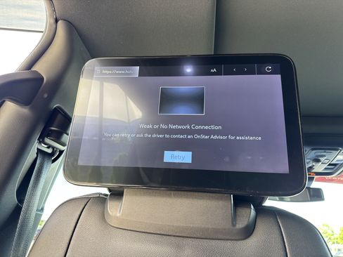 Used 2023 Chevrolet Tahoe Premier AWD/4WD image 28