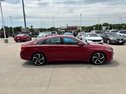 Used 2020 Honda Accord Sport image 4